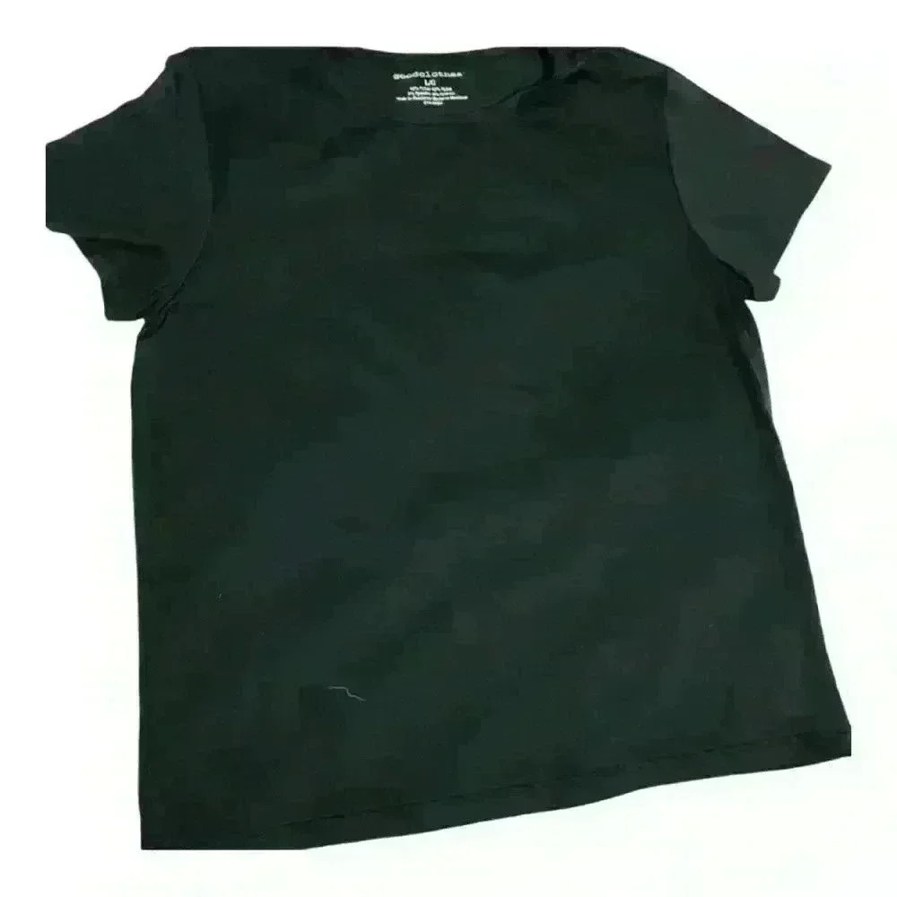 Good Clothes short sleeve top.